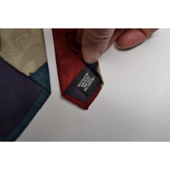 Gary Patterson Men's Funny Old Man Golf Tie - Picture 6 of 6